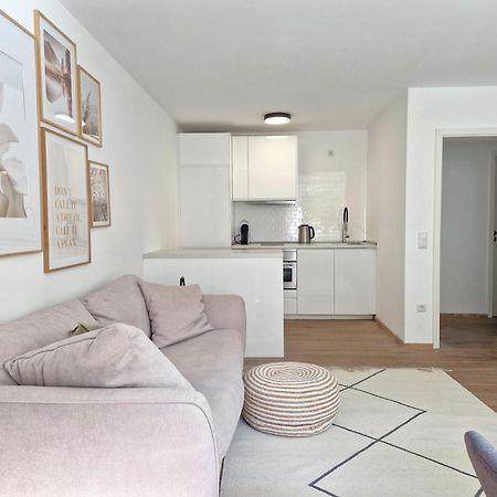 Magnolia: Moderne, Voll Moeblierte Wohnung Bietigheim-Bissingen Exterior foto